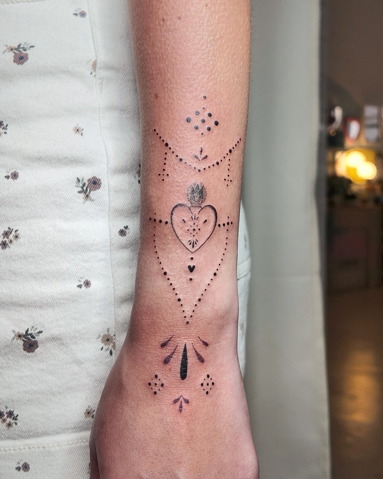 Tatouage floral délicat